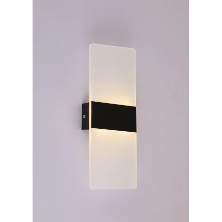 AM008 BK (1/25) Настенный светильник (RL) 