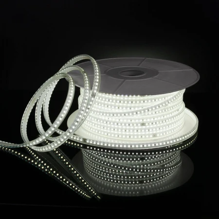 Светодиодная влагозащищенная лента Elektrostandard 14,4W/m 120LED/m 2835SMD холодный белый 50M a053640 Светодиодная влагозащищенная лента Elektrostandard 14,4W/m 120LED/m 2835SMD холодный белый 50M a053640
