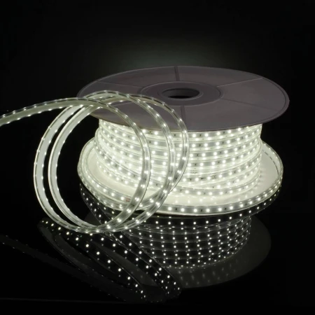 Светодиодная влагозащищенная лента Elektrostandard 8W/m 60LED/m 2835SMD холодный белый 50M a053638 Светодиодная влагозащищенная лента Elektrostandard 8W/m 60LED/m 2835SMD холодный белый 50M a053638