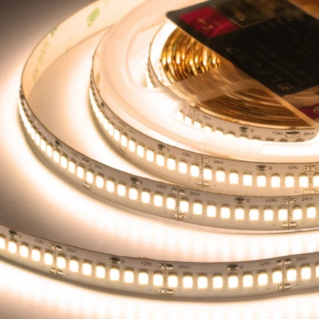Лента светодиодная ELFLED PRO140, 240/м (2835), 24В, 22Вт/м, 5м, белый теплый 2800-3300К ELFLED-24240-PRO140ww